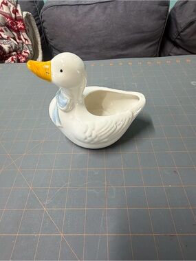 Ceramic White Duck Planter with Yellow Beak small